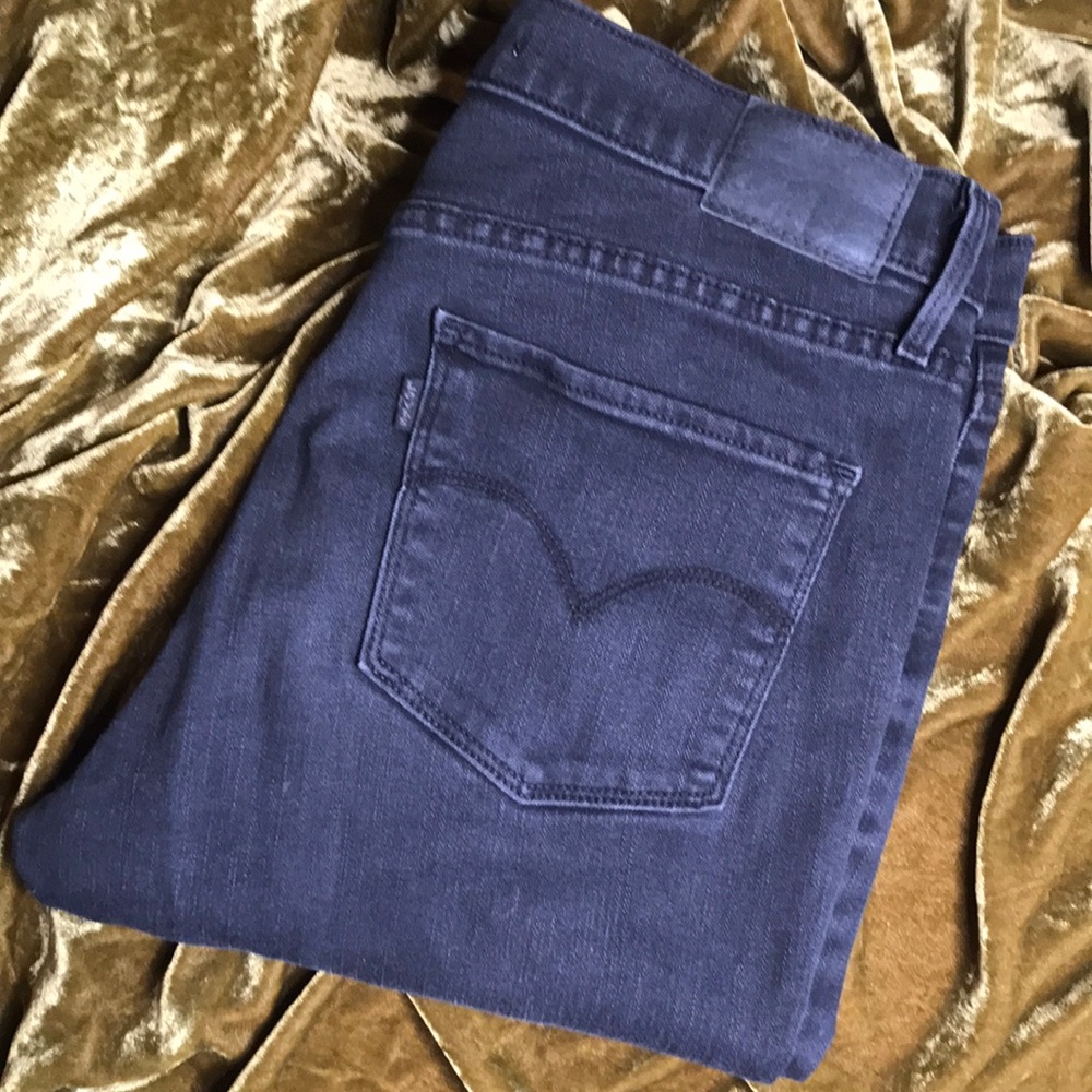 🛍Levi’s 311 Shaping Skinny